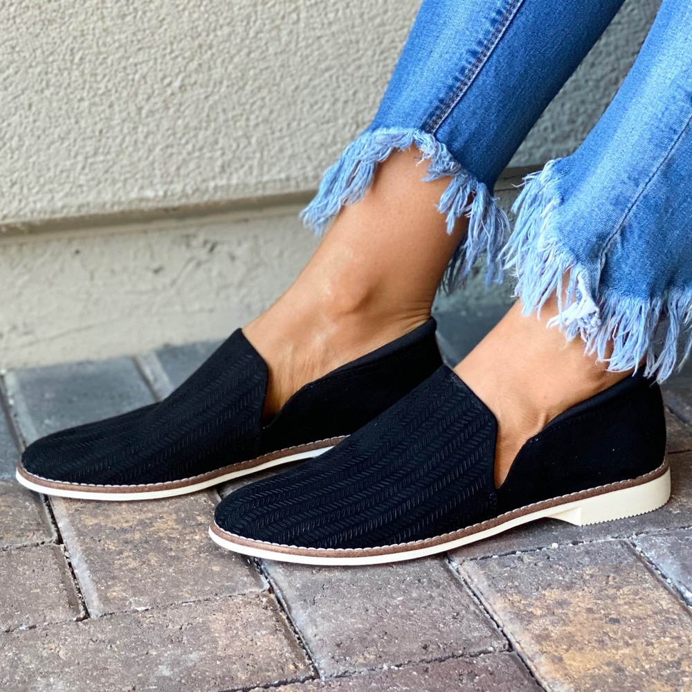 Black Perforated Slip-On Casual Boyfriend Loafers - Picture 9 of 12